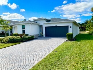 Building Photo - 6716 Pointe of Woods Dr