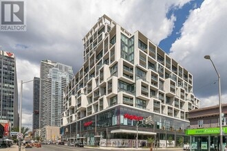 Building Photo - 5 Soudan Ave