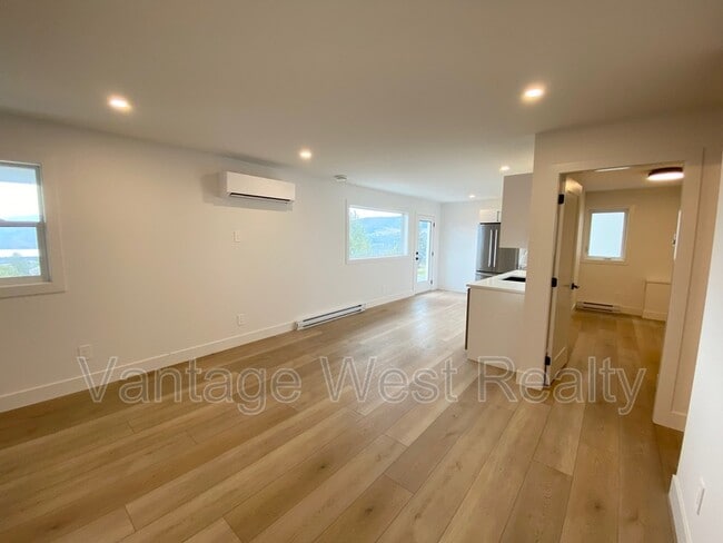 Building Photo - 2807-2807 Copper Ridge Dr