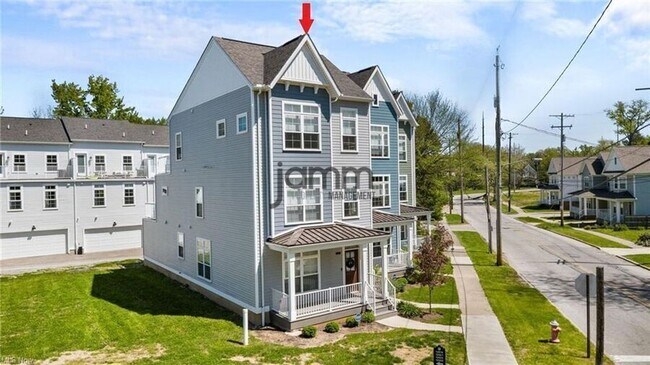 Foto del edificio - 12203 Ashbury Ave