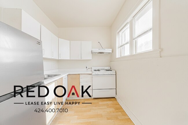 Foto del edificio - 537 S Kenmore Ave