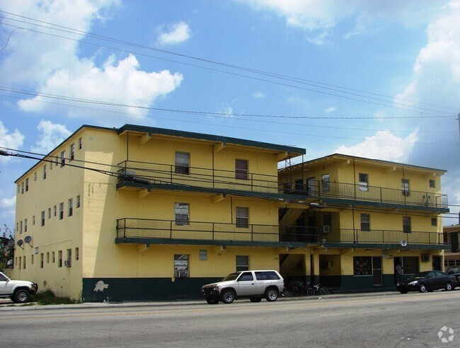 Primary Photo - 733 Dr Martin Luther King Jr Blvd W