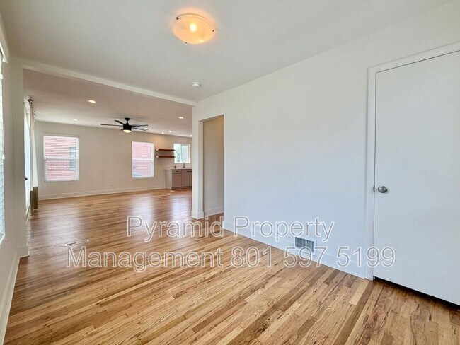 Foto del edificio - 7620 S Jefferson St