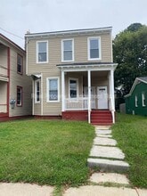 Building Photo - 22 Riverview Ave