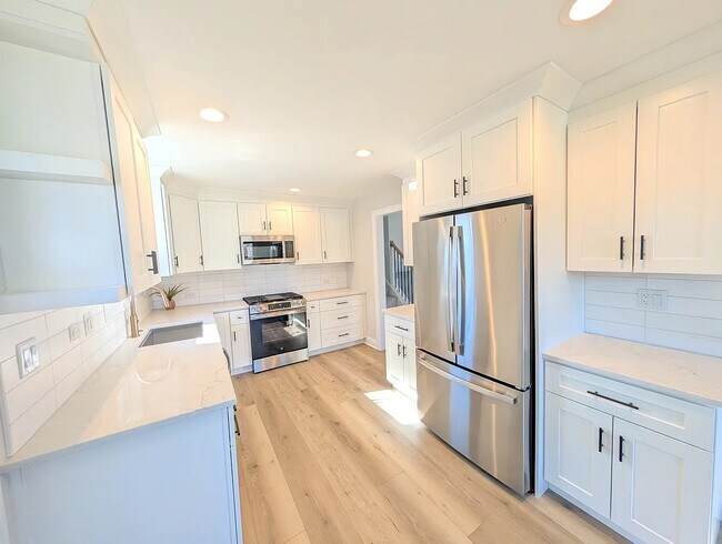 Foto del edificio - 564 Adele St