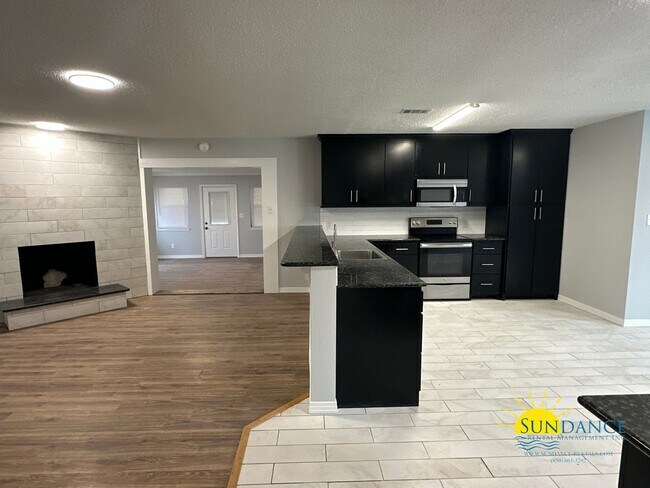 Foto del edificio - Renovated 3-Bedroom Home in Pensacola!