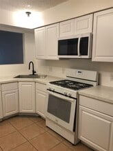 Building Photo - 10610 Topperwein Dr