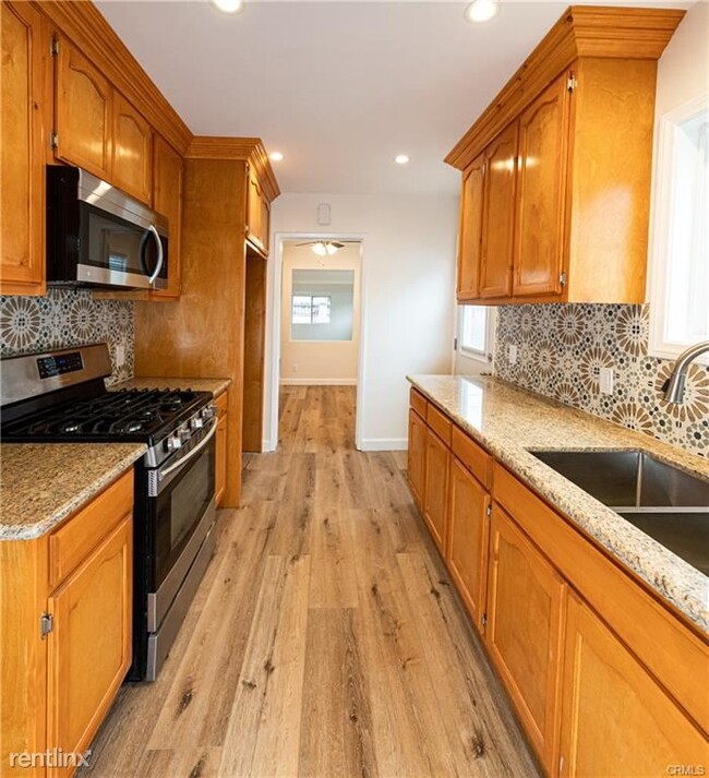 Building Photo - 3 br, 2.5 bath House - 15422 Florwood Ave