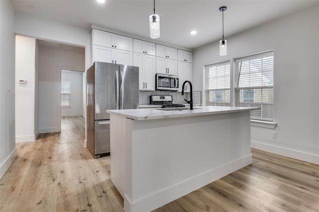 Building Photo - 1724 Stella Ave