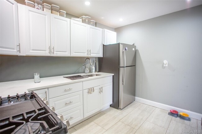 Building Photo - 261 Rutland Rd