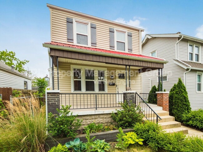 Building Photo - 669 Sheldon Ave