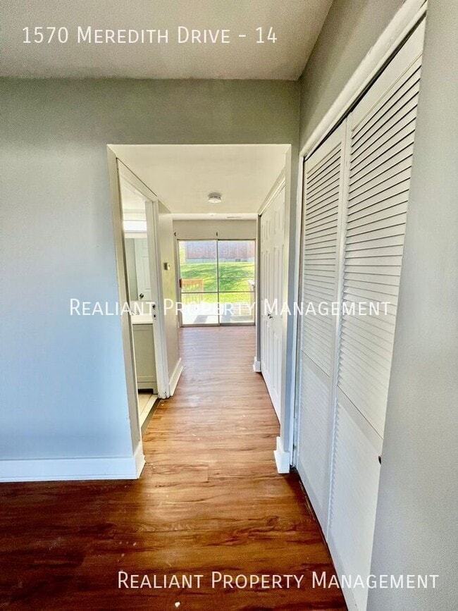 Building Photo - 1570 Meredith Dr