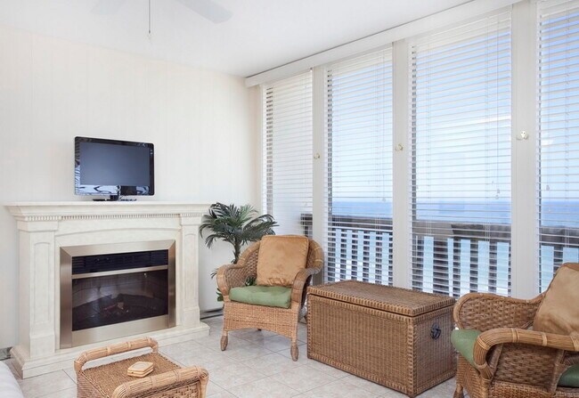Building Photo - 15002 Windward Dr