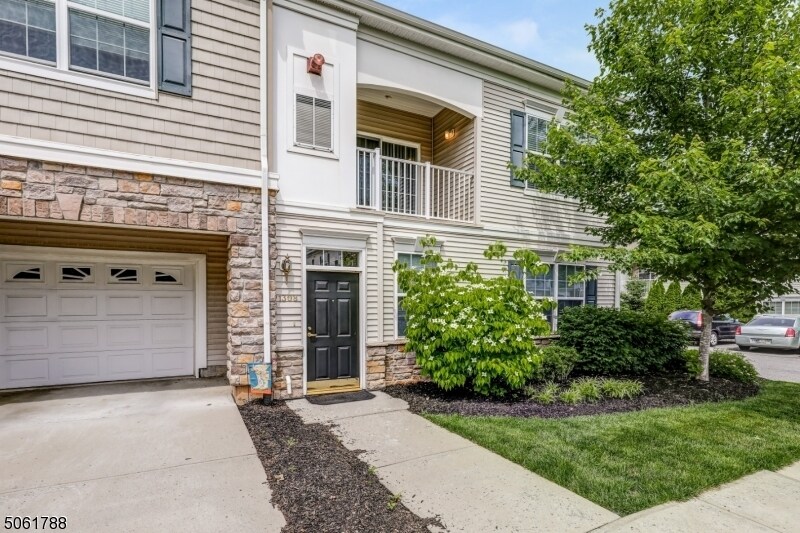 Foto principal - 1308 Meadow Brook Ct