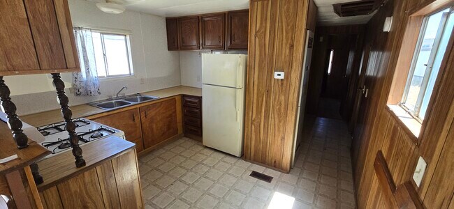 Foto del edificio - 324 W Blanco Blvd