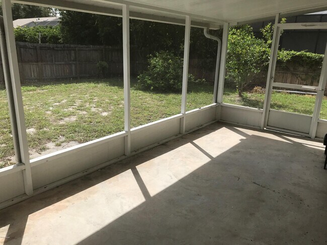 Building Photo - 1064 Wexford Way