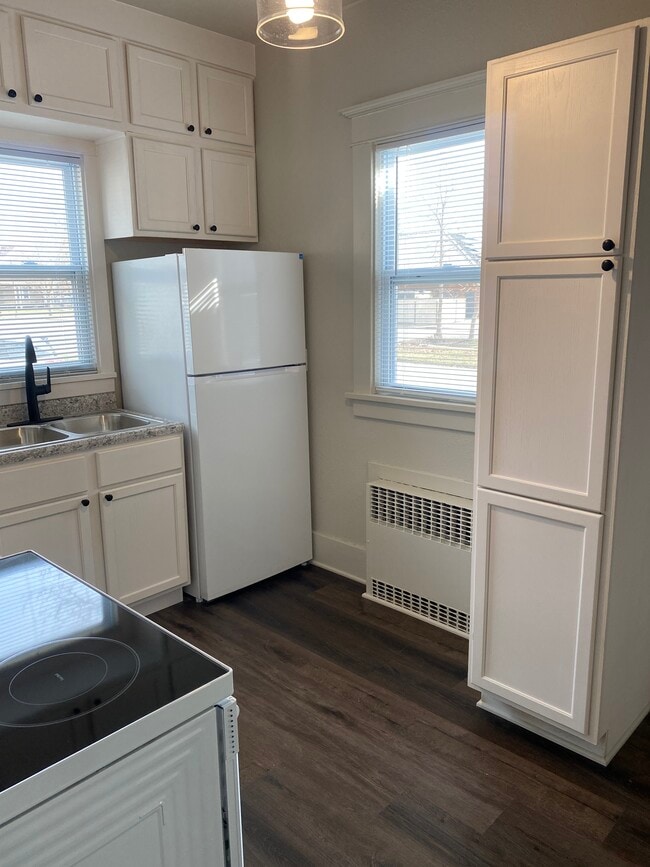 Building Photo - 105 Tanager