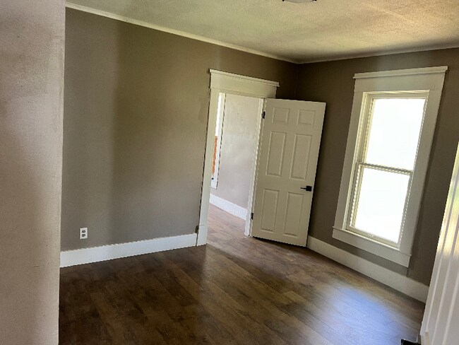 Foto del edificio - 411 N Pottenger Ave