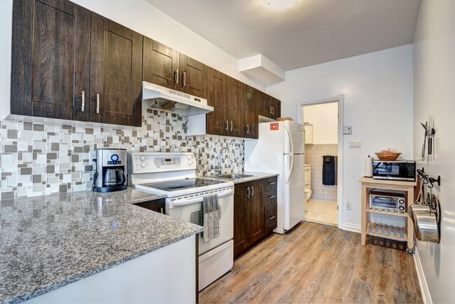 Building Photo - 3953 Rue De Bullion