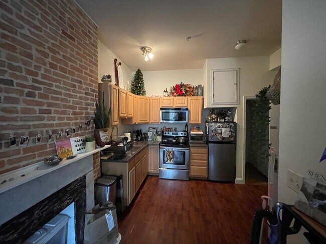 Foto del edificio - 927 N Calvert St