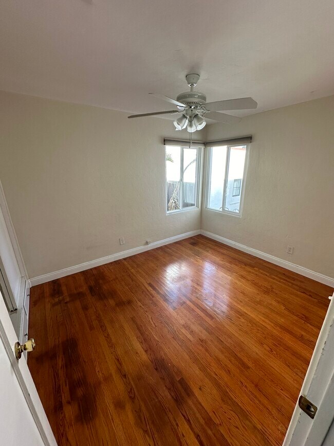 Dormitorio 1 - 1845 Reed Ave