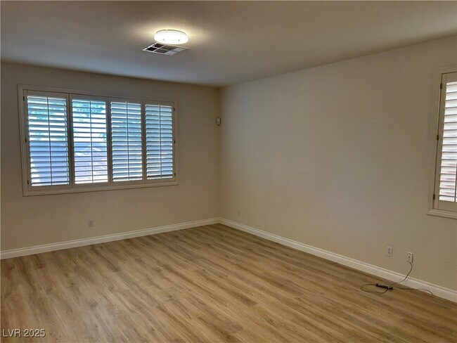 Foto del edificio - 10708 New Boro Ave