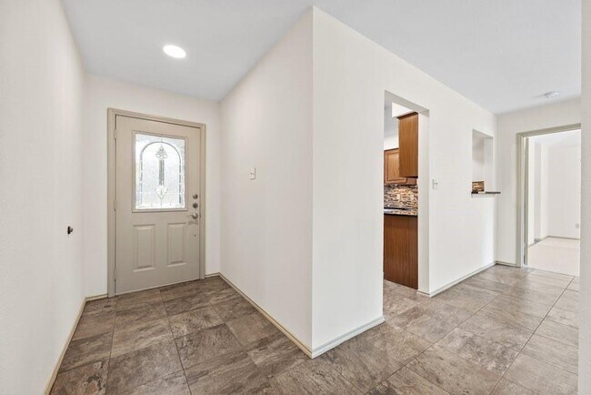 Building Photo - 12405 Blossomwood Dr