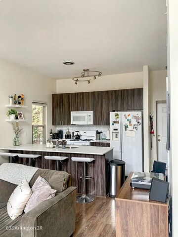 Primary Photo - 633 W Arlington Pl