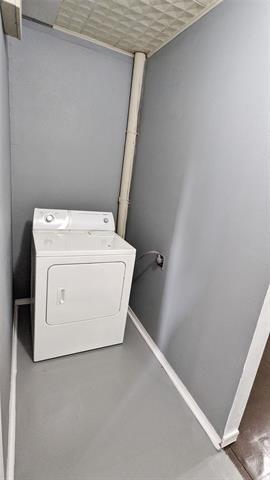 Foto del edificio - 3807 Emerald Dr