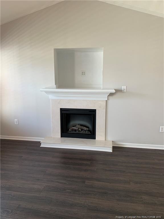Building Photo - 834 Black Creek Ct