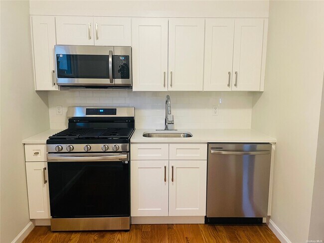 Building Photo - 261 Rockaway Pkwy