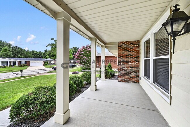 Foto del edificio - 10327 Dorenshire Ct