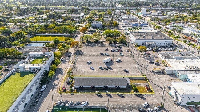 Foto del edificio - 2649 Van Buren St