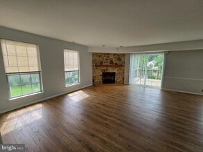 Building Photo - 1722 McNelis Dr