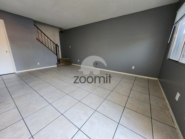 Building Photo - 4264 N 68th Dr