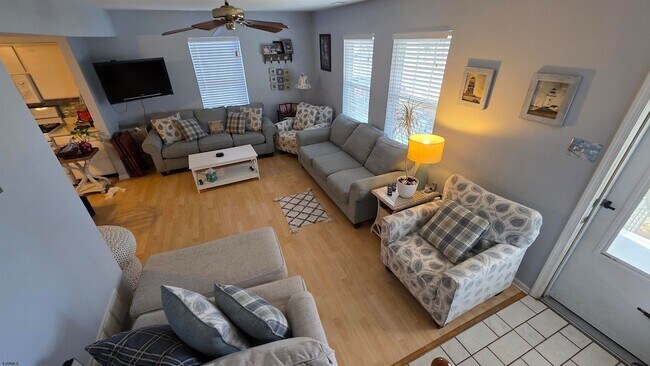 Foto del edificio - 9604 Ventnor Ave