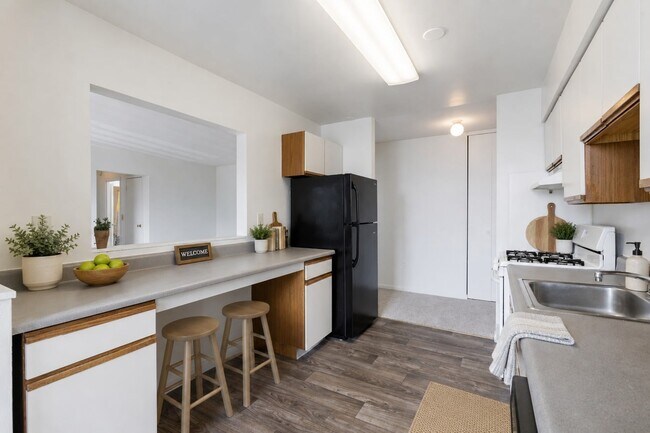 Foto del edificio - Summit Pointe Apartment Homes