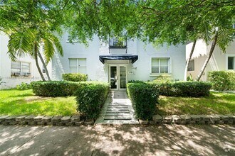 Building Photo - 119 Menores Ave