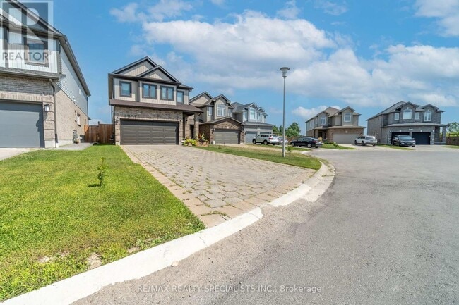 Building Photo - 4435 Lismer Ln