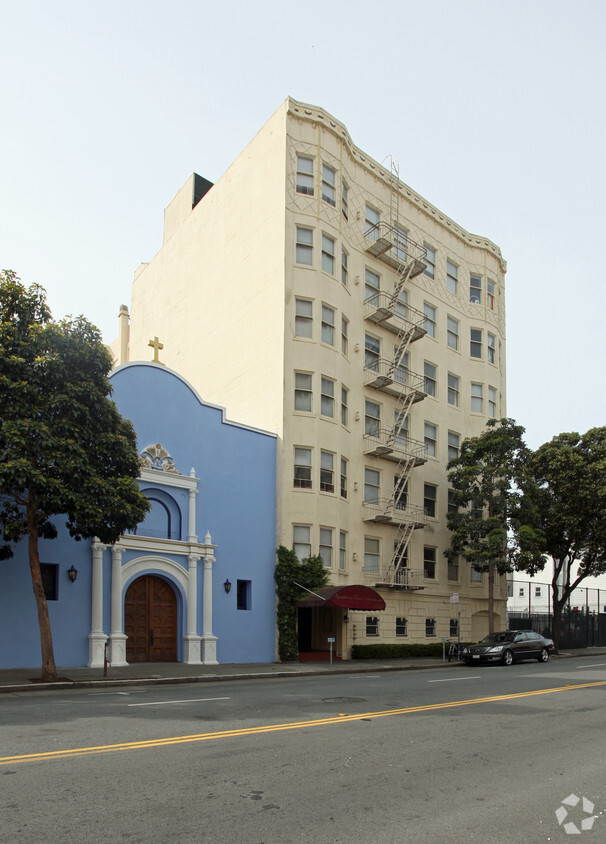 Primary Photo - Symphony Tower Apartments