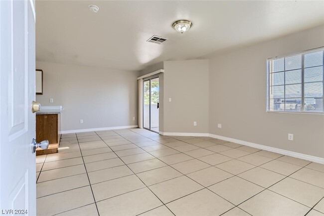 Building Photo - 6983 Appleton Dr