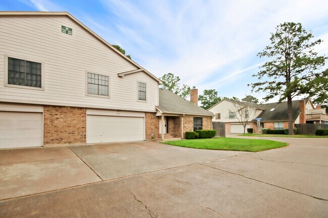 Foto del edificio - 7812 Theissetta Dr