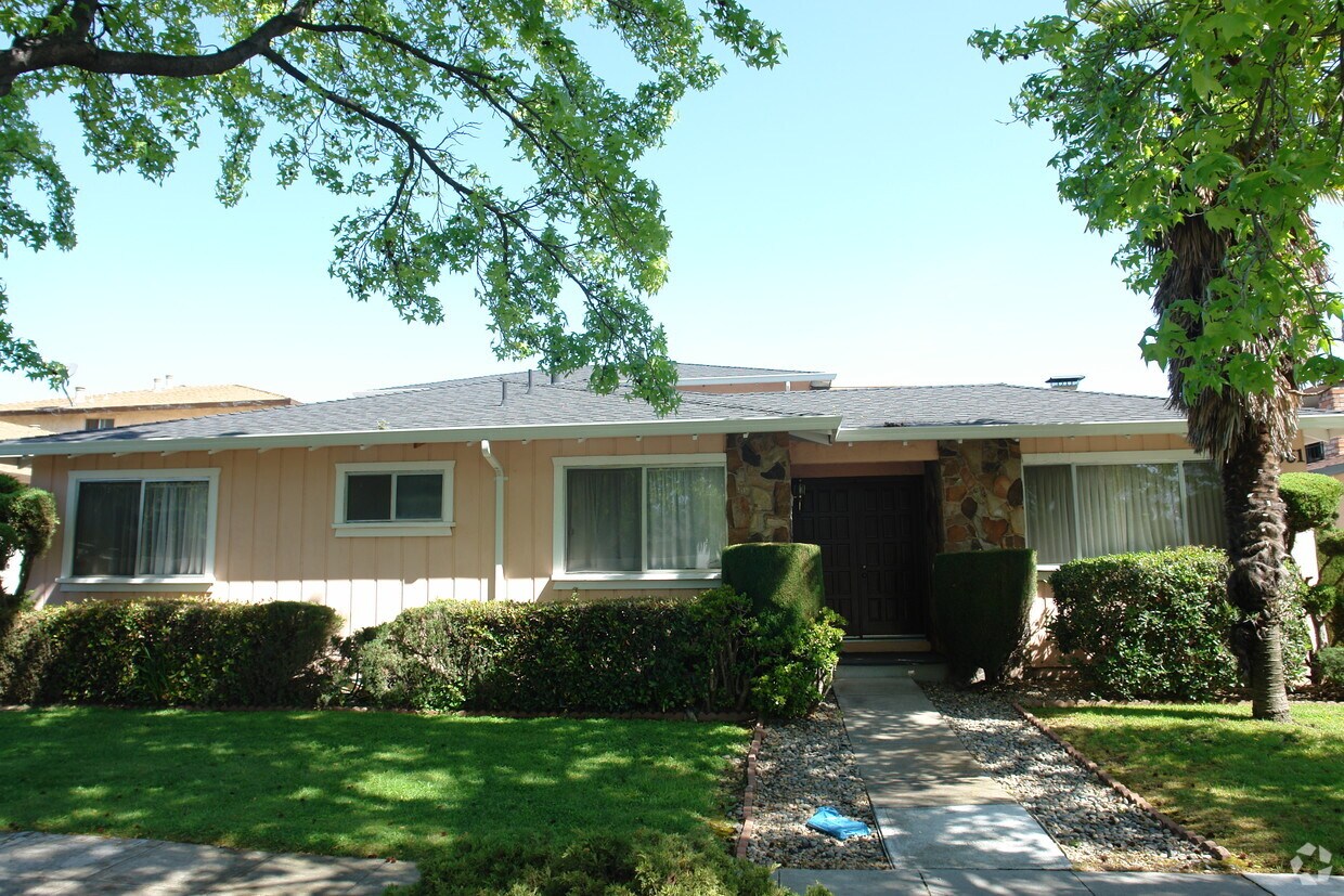 Foto del edificio - 4361 Blackford Ave