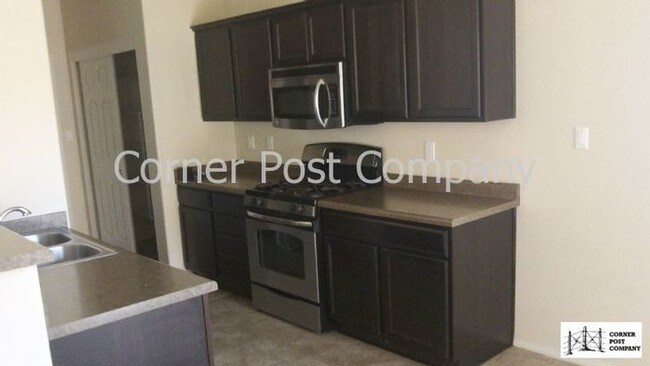 Building Photo - 8323 Groundsel Rd NW