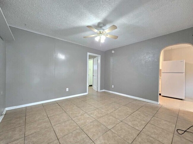 Foto del edificio - 715 S Missouri Ave