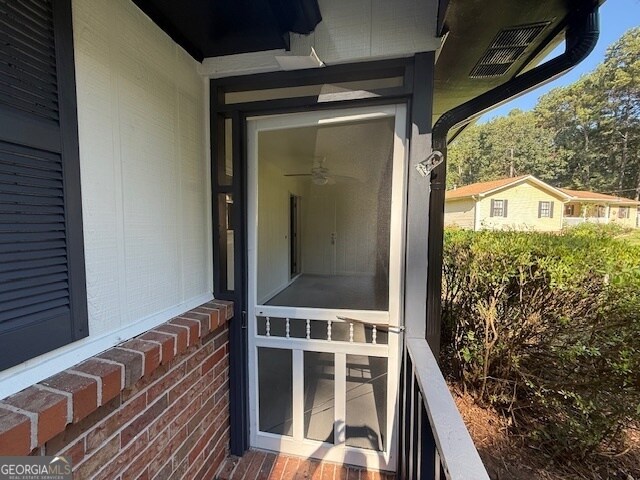 Building Photo - 270 Carriage Cir