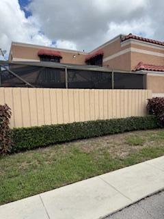 Foto principal - 6138 Seven Springs Blvd