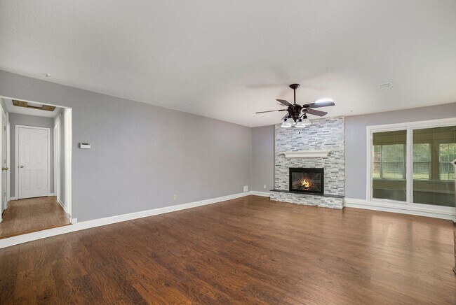 Foto del edificio - Nestled in the heart of Southlake, this beautifully maintained 4-bedroom, 3-bath single-family ho...