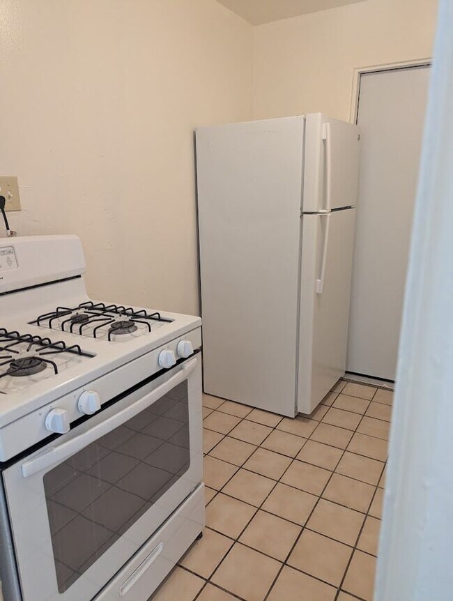 Foto del edificio - Central charmer!