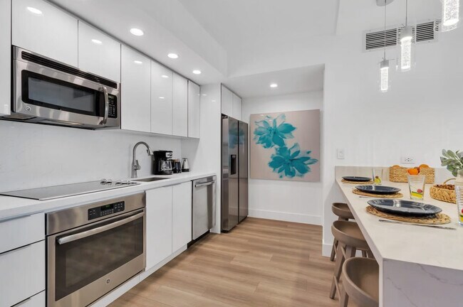 Foto del edificio - 2602 E Hallandale Beach Blvd